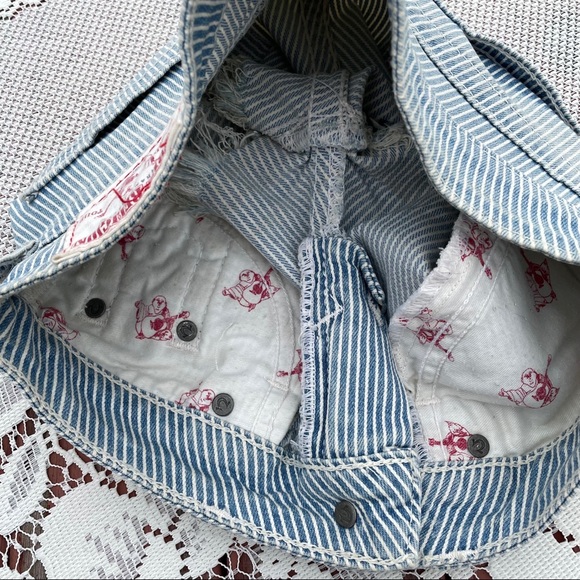 TRUE RELIGION JEAN SHORTS - Picture 5 of 5